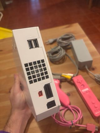 Nintendo Wii + wii motion plus + nunchuk