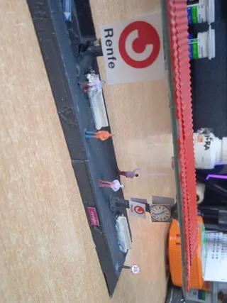 Andén Renfe ADIF Escala N + Locomotora