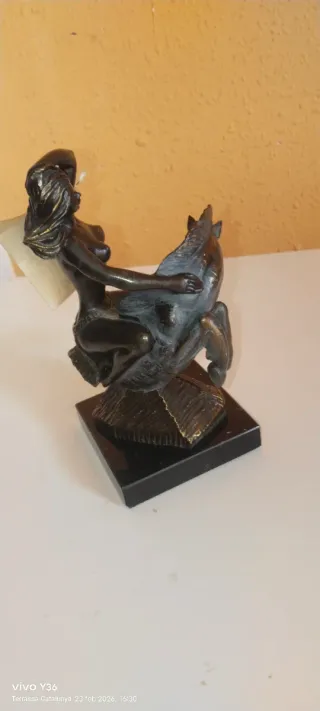 Escultura Acuario Metal Piedra