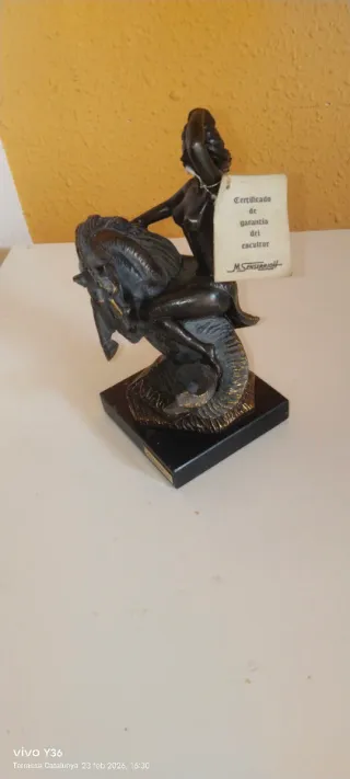 Escultura Acuario Metal Piedra