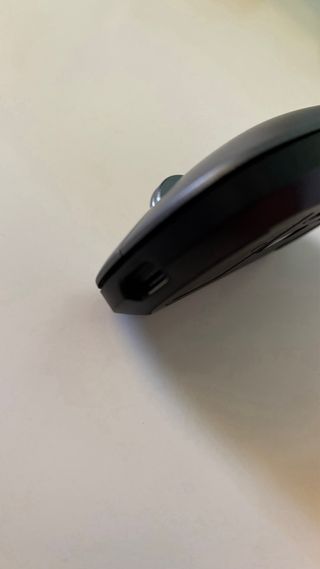 Ratón inalámbrico gris