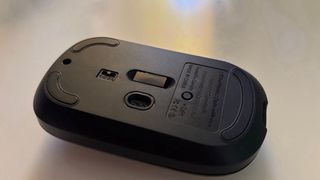 Ratón inalámbrico gris