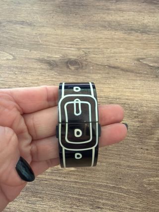 Reloj DKNY Negro Dorado Rígido