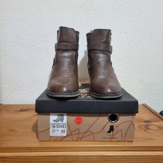Botines TNC Shoes Marrones Talla 38 con Caja
