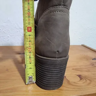 Botines TNC Shoes Marrones Talla 38 con Caja