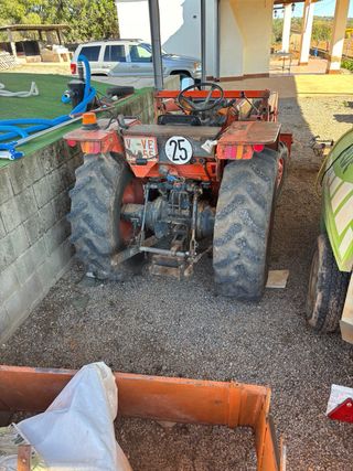 Tractor Kubota L3250, Doble tracción con pala.