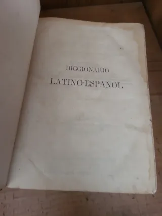 Diccionario Latino-Español Valbuena 1870
