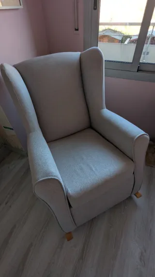 Sillón mecedora Lily