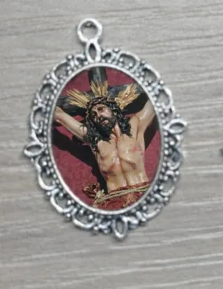 Medalla religiosa para hermandades