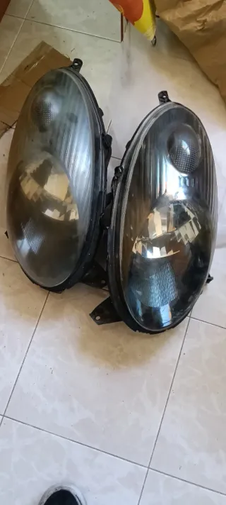 Faros Nissan Micra