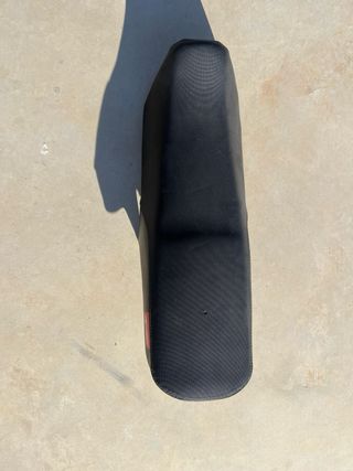 Asiento Rieju Tango + plasticos