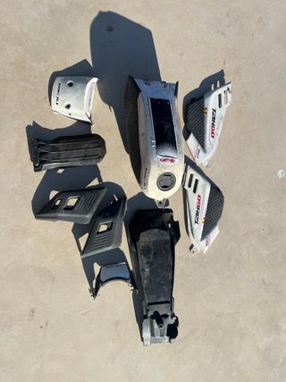 Asiento Rieju Tango + plasticos