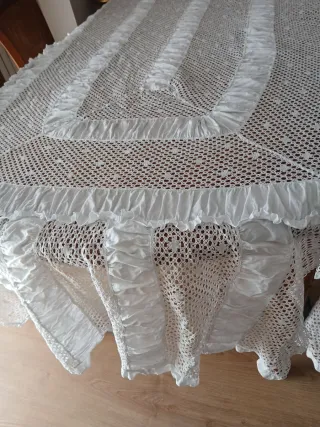 Colcha antigua de.bolillos