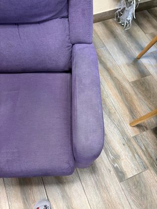 Sillón reclinable morado