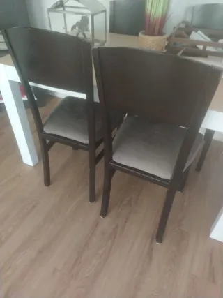 Sillas de madera tapizadas