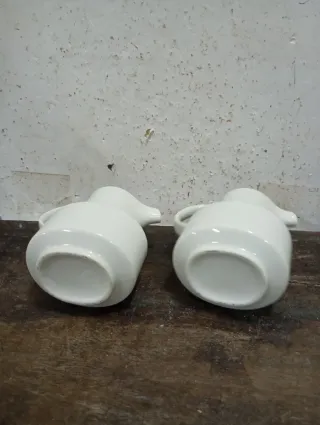 Liquidazione 2 Tazze di Porcellana con Disegno