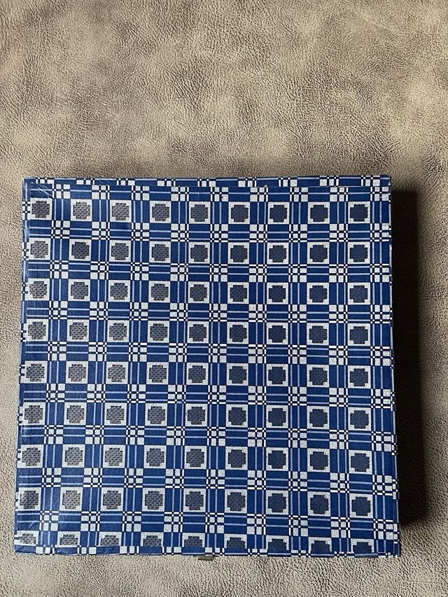 Juego de cubiertos y plato de postre