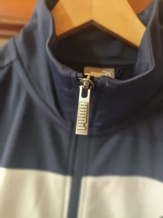 Chaqueta Puma azul y blanca