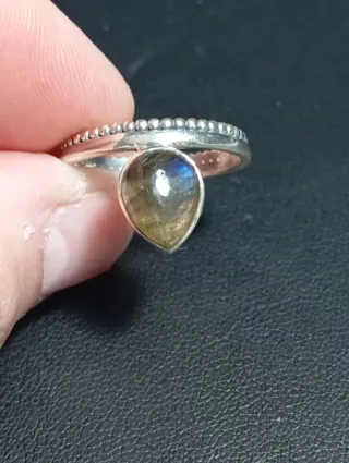 Anillo en plata de ley labradorita