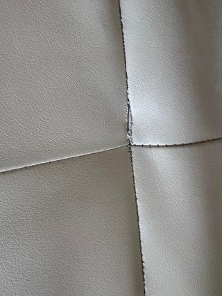 URGE VENDER PACK Sofá cama beige + mesa elevable