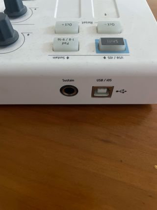 Arturia Minilab Teclado Controlador MIDI