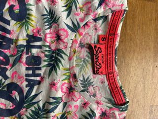 Camiseta Superdry floral mujer talla S