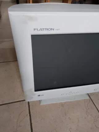 Monitor LG Flatron 15 775FT