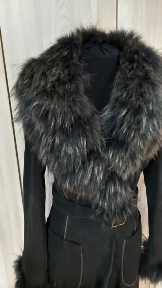 Giacca in pelle dd coniglio con pelliccia bella