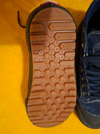 Zapatillas Bota VANS Talla 35. Casi nuevas.