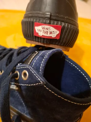 Zapatillas Bota VANS Talla 35. Casi nuevas.