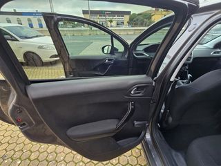 Peugeot 208 5p Allure 1.6 BlueHDi 100