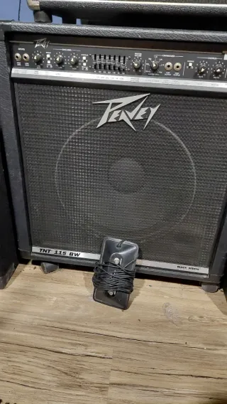 Ampli de Bajo Peavey TNT 115 BW, made in UK