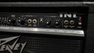 Ampli de Bajo Peavey TNT 115 BW, made in UK
