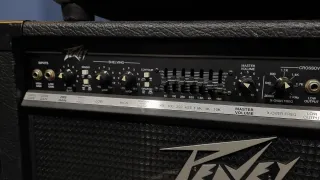 Ampli de Bajo Peavey TNT 115 BW, made in UK