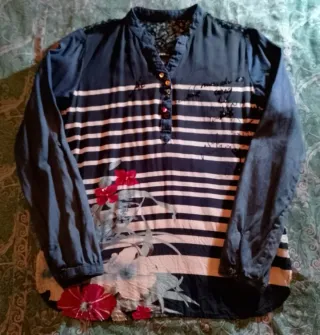 Blusita Desigual Talla S Rayas Flores