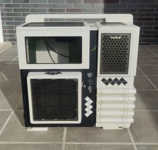 Caja de PC Thermaltake Level-10GT & componentes