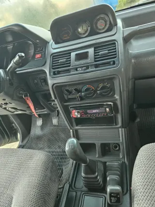 Mitsubishi Montero v 20