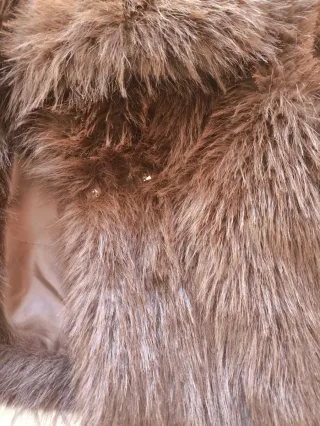Abrigo peluche marrón