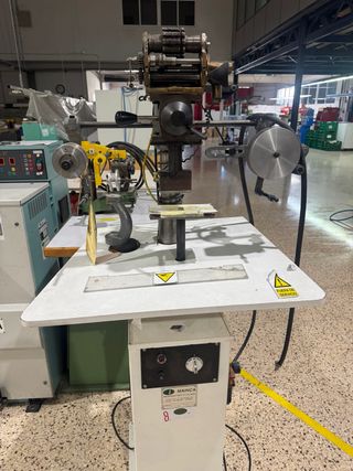 Máquina de timbrado