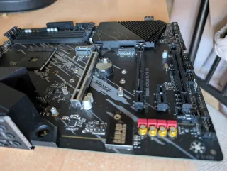 Placa base Gigabyte B550 Aorus Elite V2.