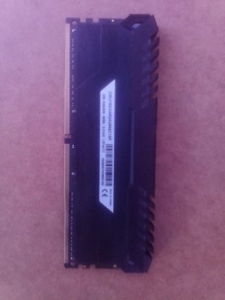 Corsair Vengeance LED 8GB DDR4 2666MHz r