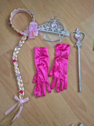 Complementos Disfraz Princesa (todos 30€, 5€/pack)