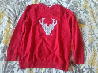 Sudadera roja con reno bordado Talla XL