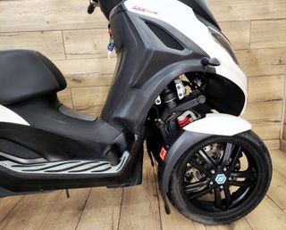 PIAGGIO MP3 300 HPE SPORT