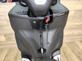 PIAGGIO MP3 300 HPE SPORT