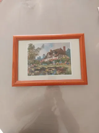 Dos cuadros decorativos