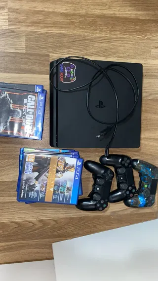 PS4 (PlayStation 4) + 3 Mandos y Juegos.