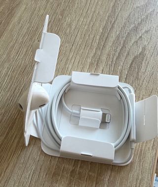 iPhone 12 Negro 128GB + AirPods + Funda+cargador