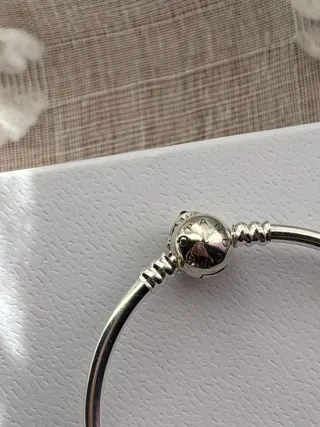 Pulsera Pandora Rígida Stitch