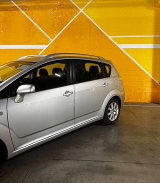 Toyota Corolla Verso 2.2 D-4D 136cv Sol